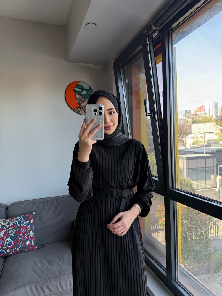 Kemerli Şık Elbise - Siyah