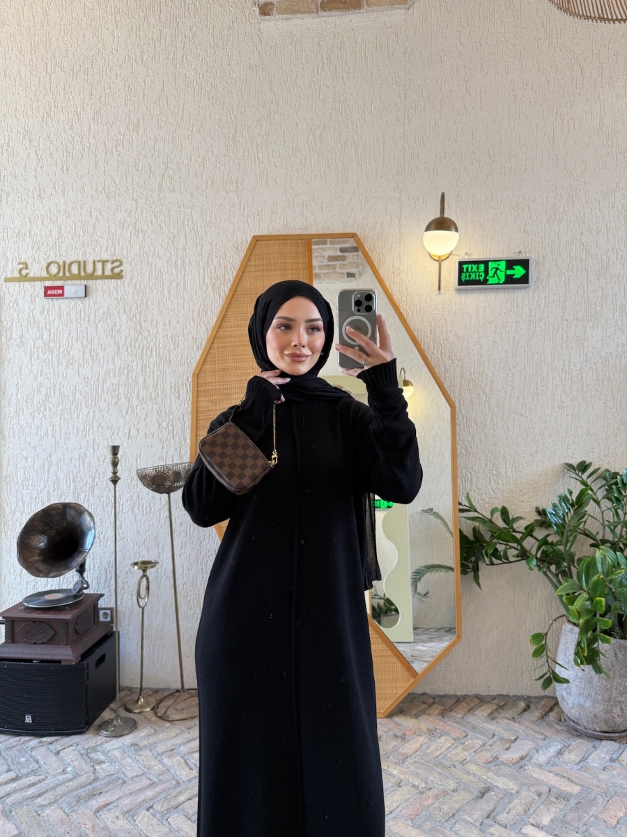 Carla Triko Tesettür Elbise - Siyah