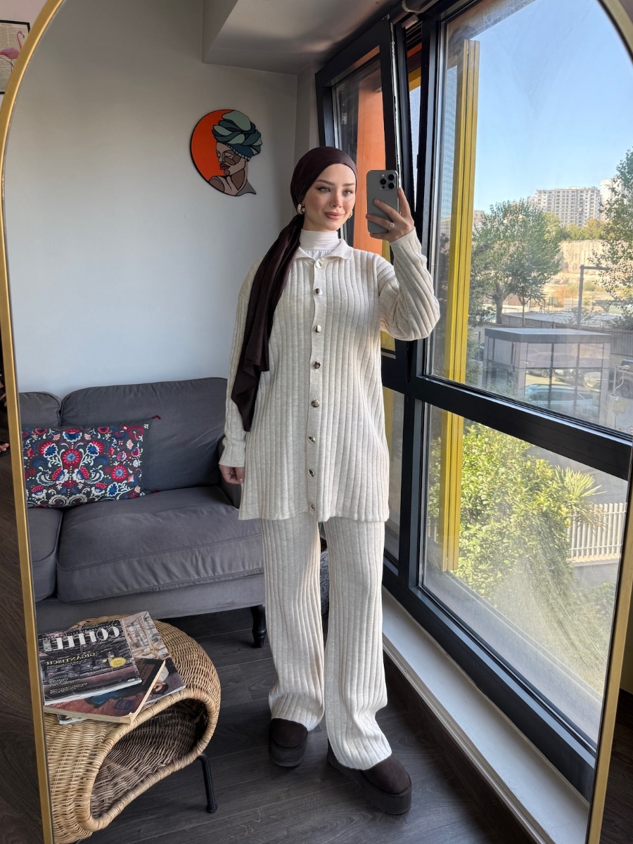 Full Düğmeli İkili Tesettür Şık Triko Takım - Taş