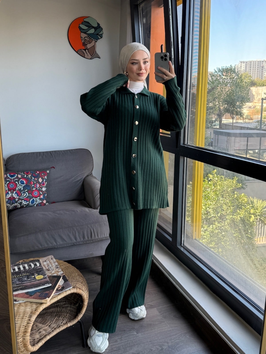 Full Düğmeli İkili Tesettür Şık Triko Takım -Zümrüt