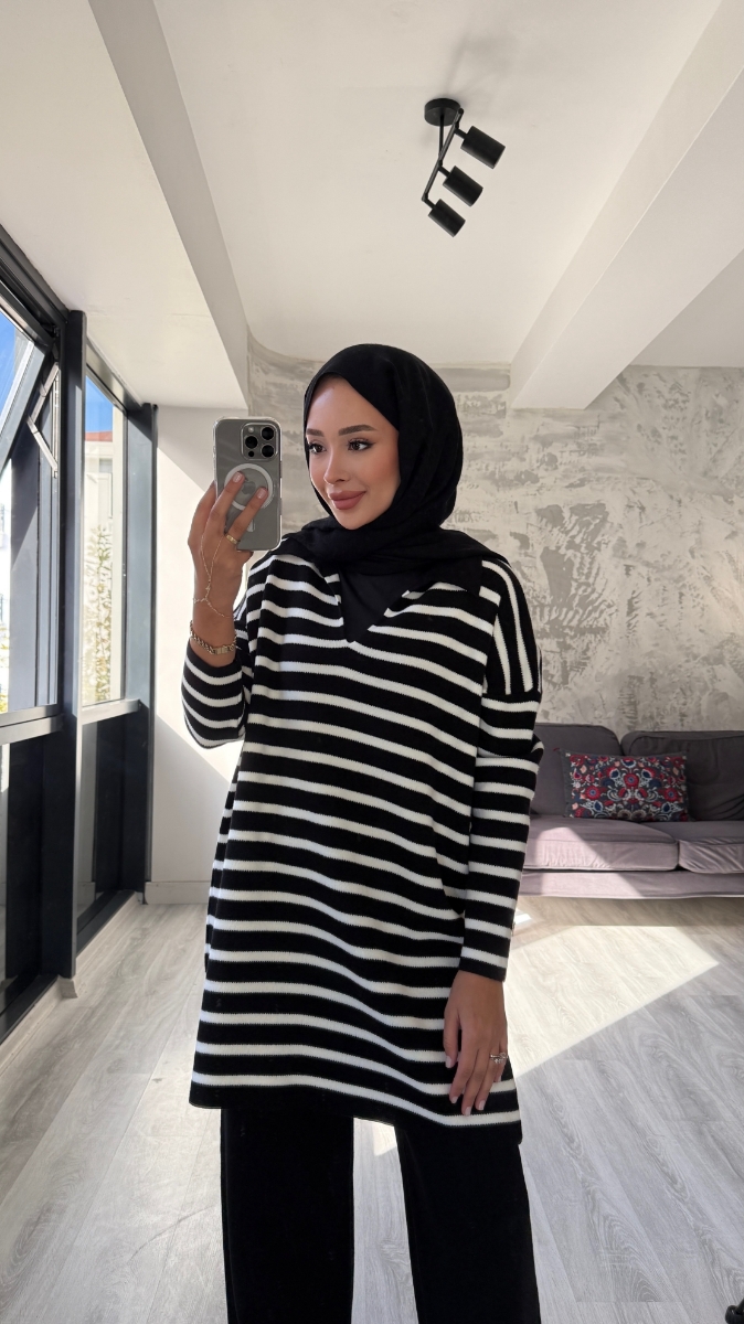 Thin Çizgili Tesettür Triko İkili Takım - Siyah