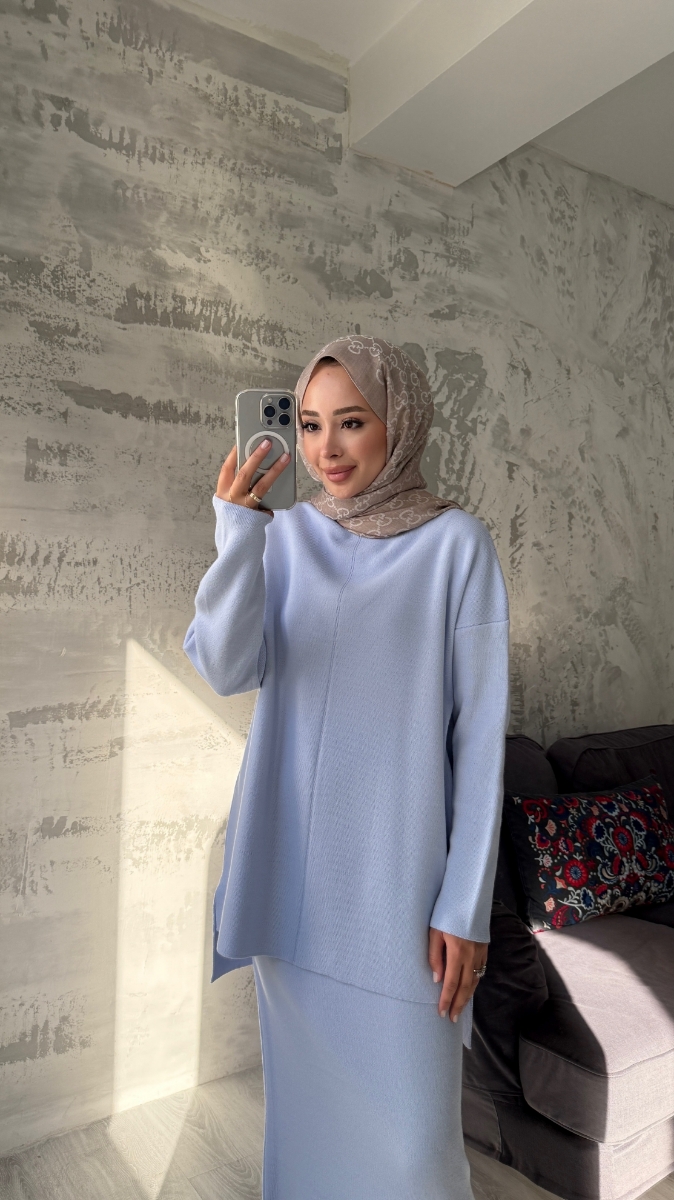 Şık Etekli Tesettür Takım - Bebe Mavisi