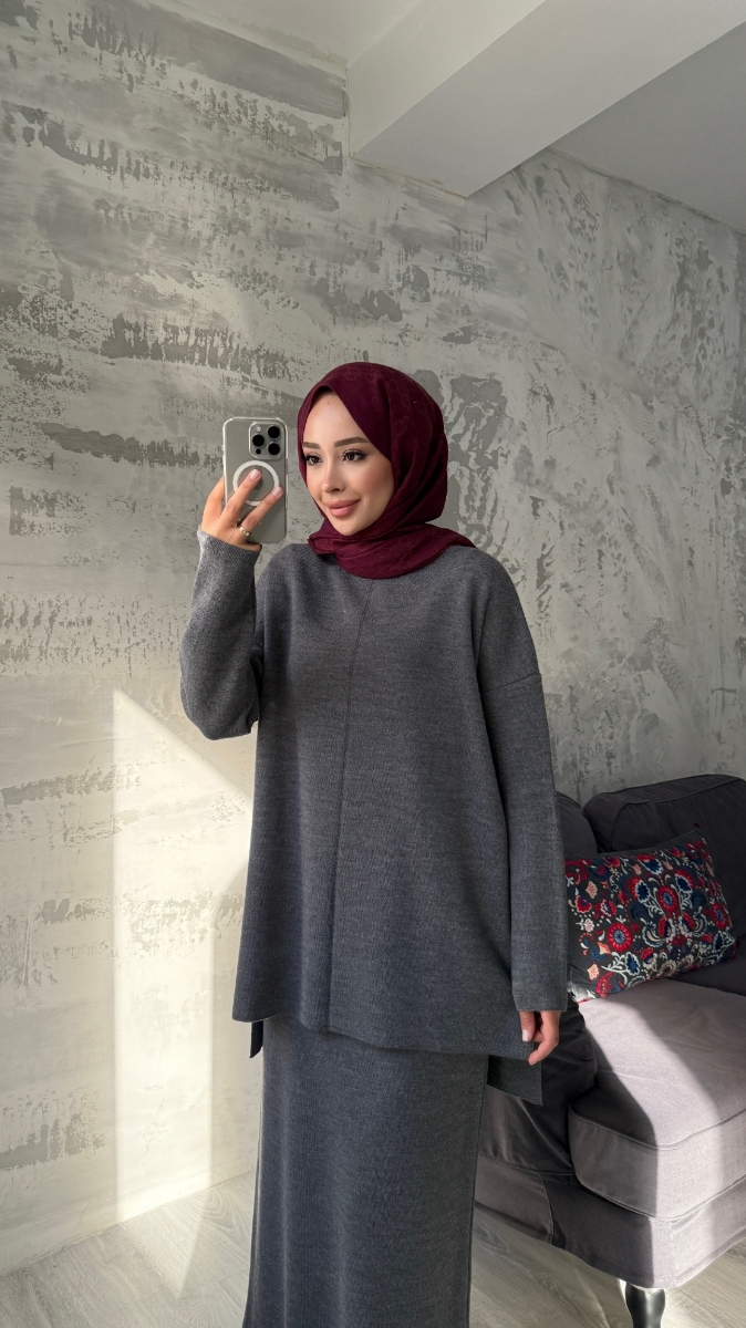 Şık Etekli Tesettür Takım - Antrasit